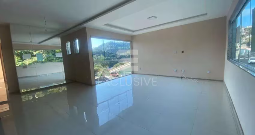 Cobertura com 3 quartos, 1suíte, sacada, sala ampla nas braunes