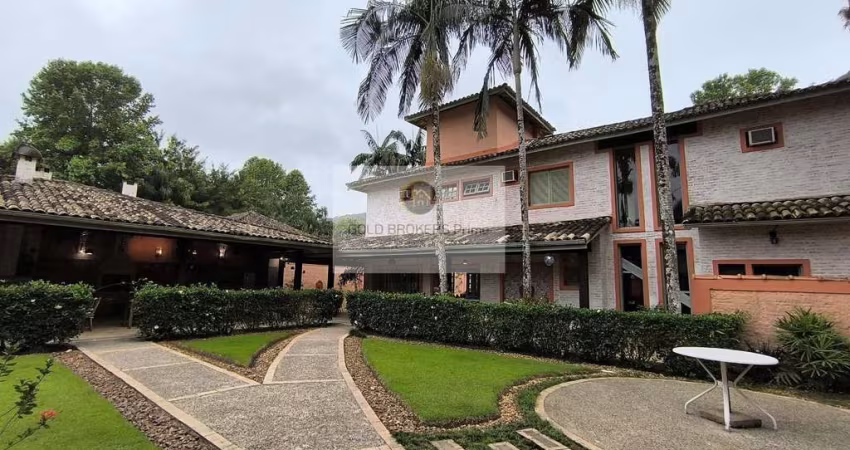 Casa com 04 suites praia de Pernambuco Guarujá jd-Albamar