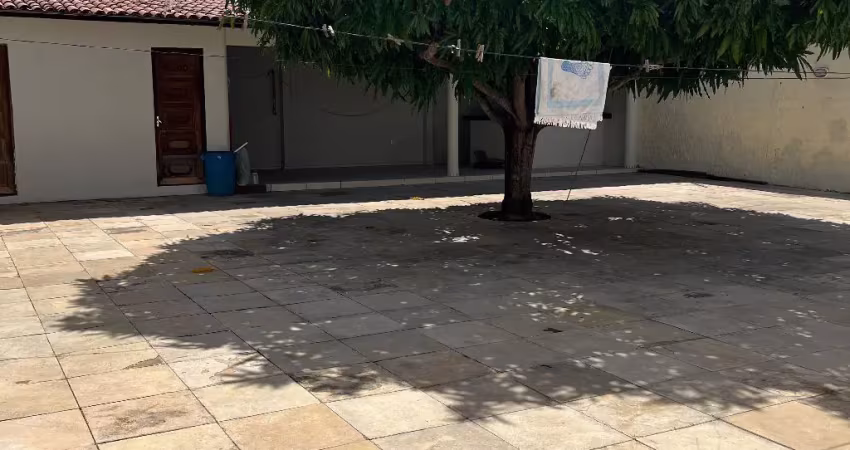 Linda casa no ininga, ótima estrutura, garagem ampla, localização perfeita.