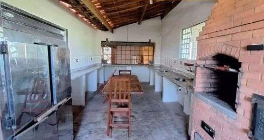 Chácara linda ! Formada . Oportunidade 659 metros quadrados com 3 quartos em Centro - Saltinho - SP