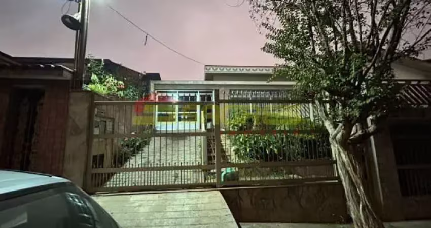 Casa térrea 300m² no Parque Novo Mundo por R$3.800,00