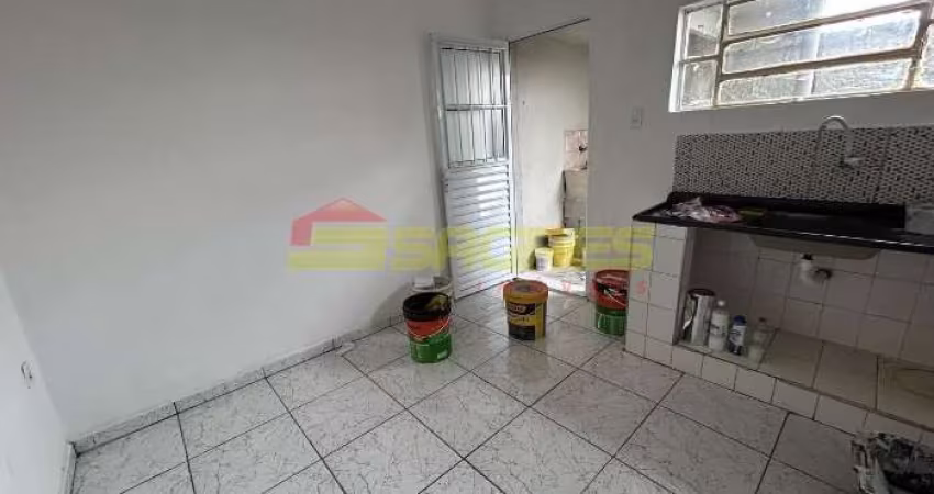 Casa 60m² no Parque Novo Mundo por R$ 1.200,00