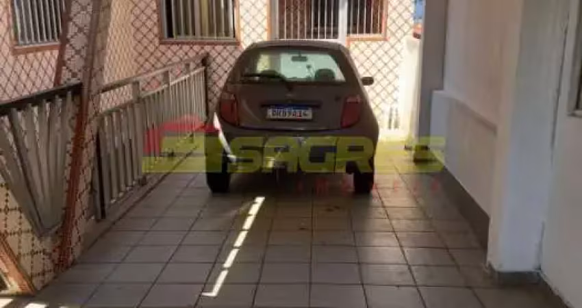 Casa com 03 Dormitórios, Jardim Japão por: R$ 5.500,00