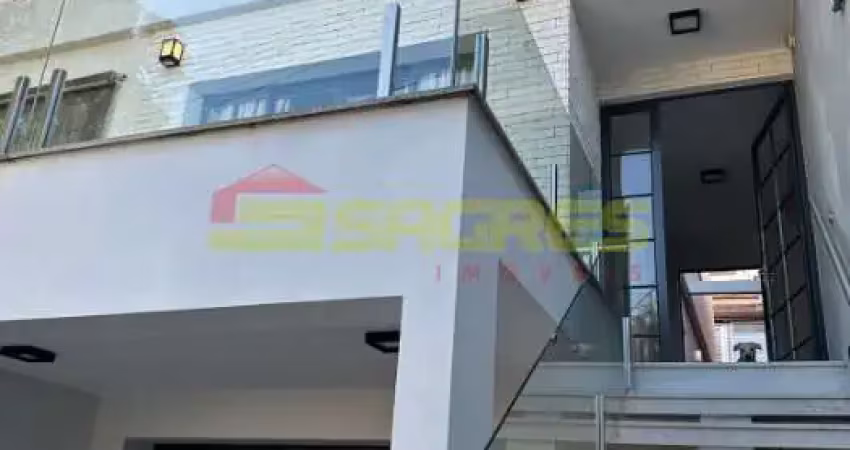 Sobrado com 03 Dormitórios à Venda, localizado no Carandiru por: R$ 1.190.000,00