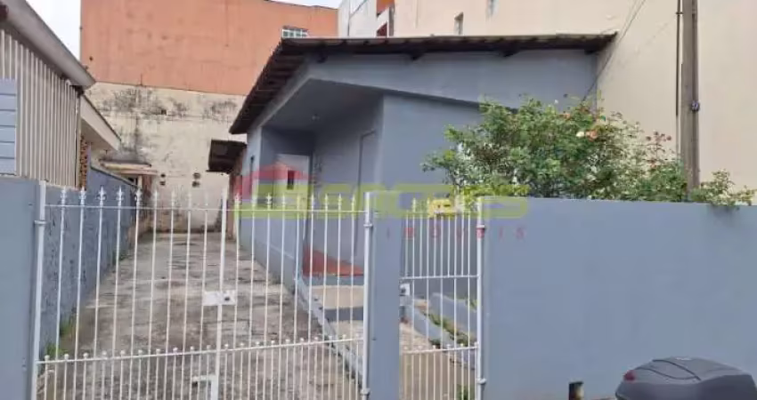 Casa térrea com 01 dormitório - Vila Guiherme