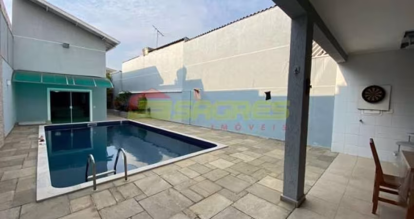Sobrado com 04 dormitórios e piscina - Vila Guilherme.