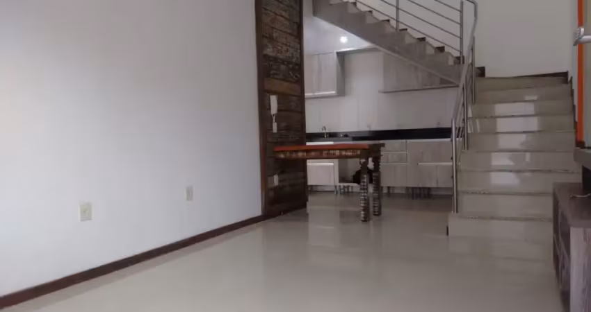 Sobrado a venda na rua Madrid em Camboriú.