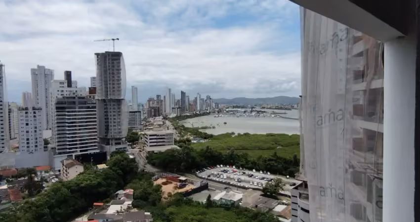 Linda Cobertura no bairro fazenda Itajai
