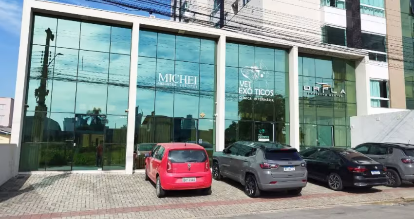 Sala comercial com 1 sala para alugar na Rua Padre André Aneza, Areias, Camboriú