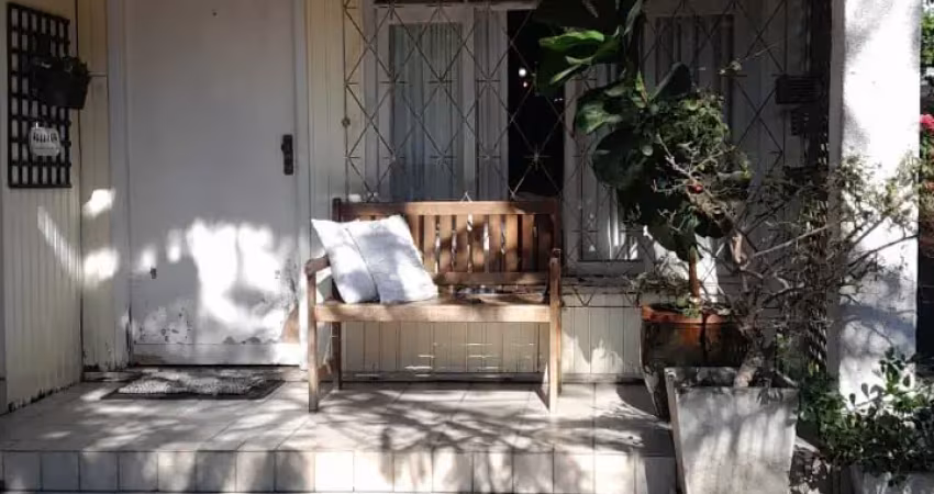 Ótima casa a venda no bairro centro em itajai. terreno com 350 m²