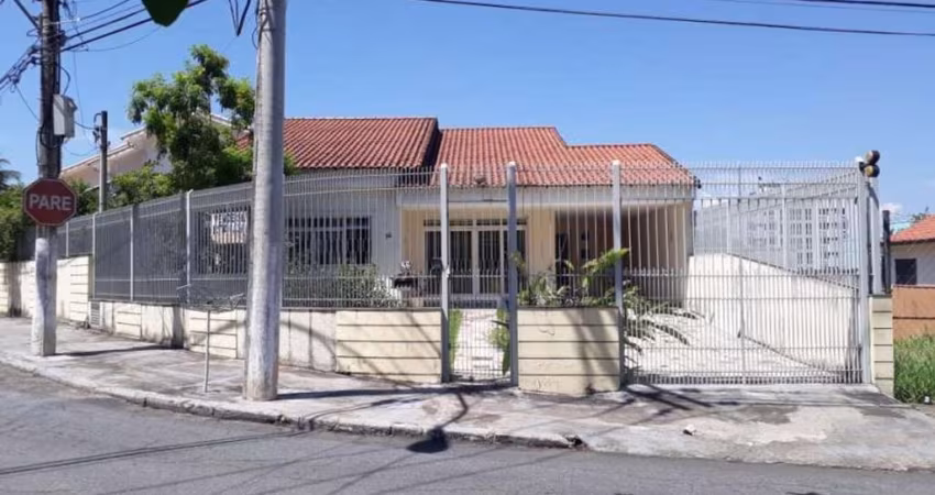 Casa para Venda em Volta Redonda / RJ no bairro Jardim Amália