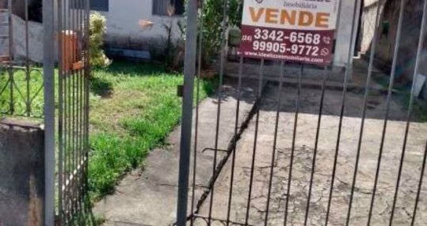 Casa para Venda em Volta Redonda / RJ no bairro Conforto