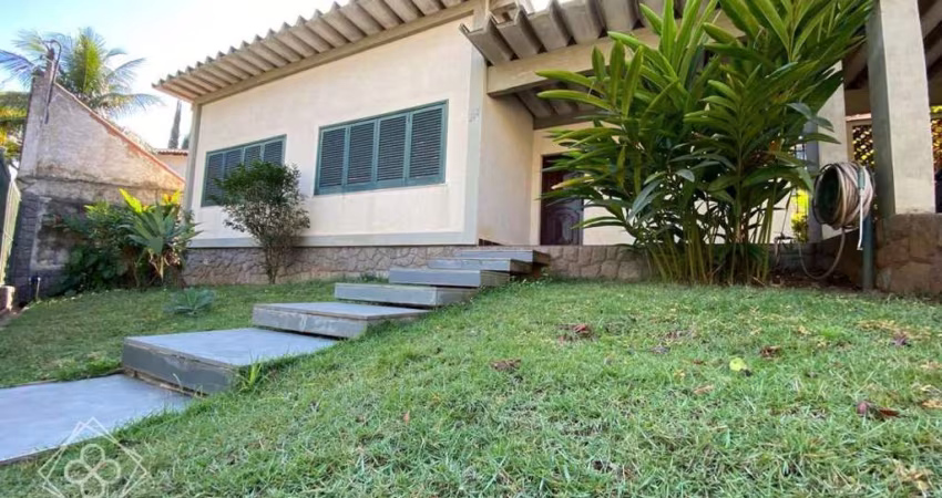 Casa para Venda em Volta Redonda / RJ no bairro Jardim Amália