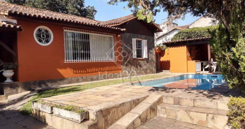 Casa para Venda em Volta Redonda / RJ no bairro Vila Santa Cecília