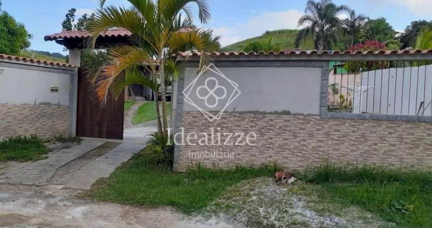 Casa para Venda em Pinheiral / RJ no bairro Km 05
