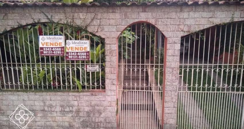 Casa para Venda em Volta Redonda / RJ no bairro Conforto