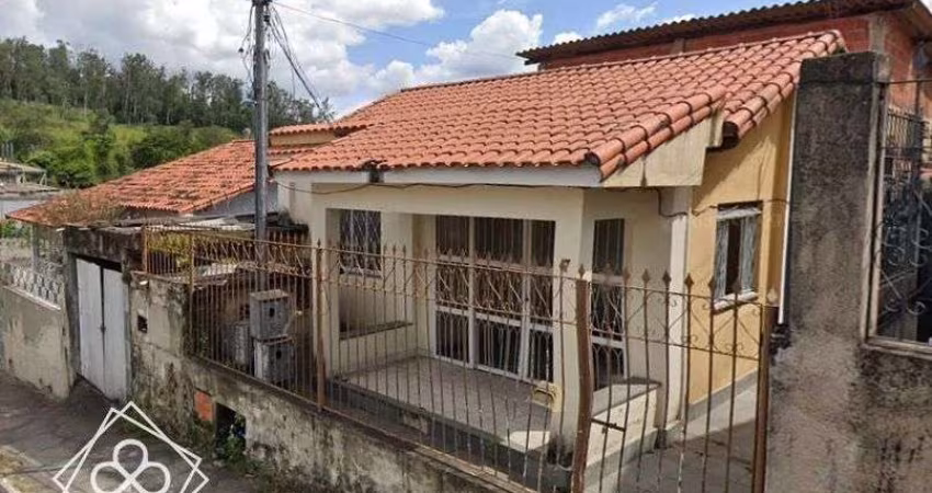 Casa para Venda em Volta Redonda / RJ no bairro Sessenta