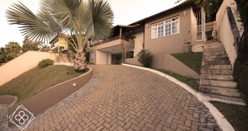 Casa para Venda em Volta Redonda / RJ no bairro Vila Santa Cecília