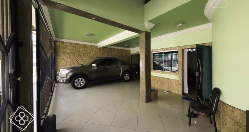 Casa para Venda em Volta Redonda / RJ no bairro Jardim Europa