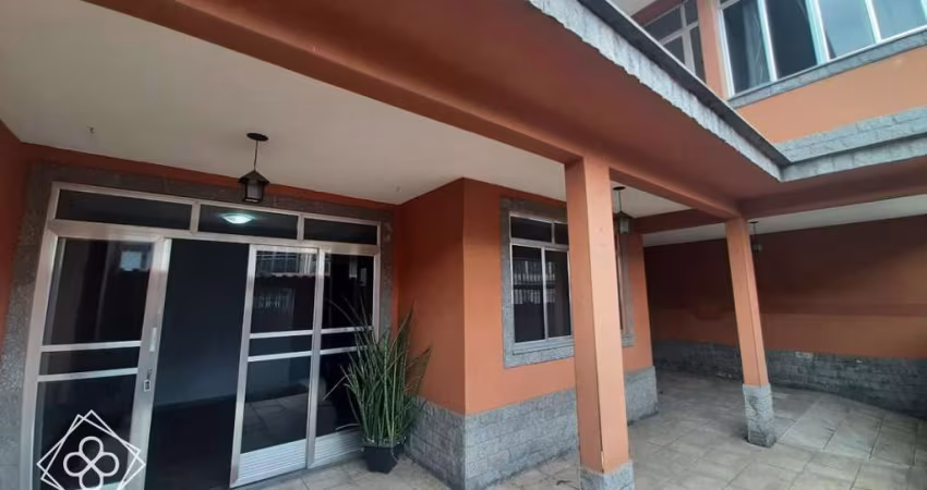 Casa para Venda em Volta Redonda / RJ no bairro Volta Grande