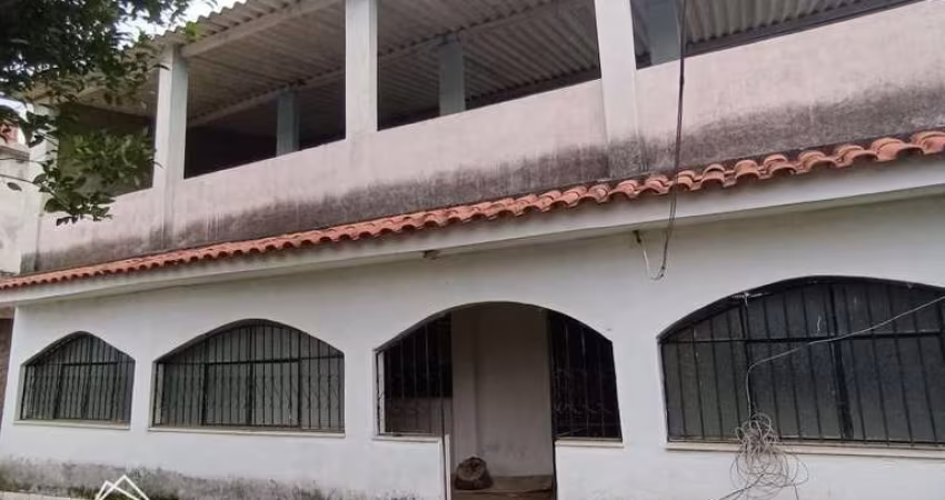 Casa para Venda em Barra do Piraí / RJ no bairro Califórnia