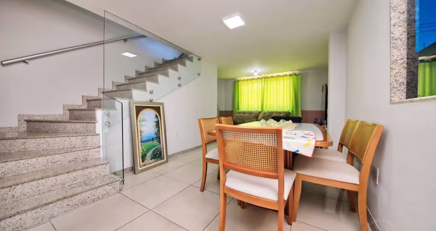 Casa para Venda em Volta Redonda / RJ no bairro Vila Mury