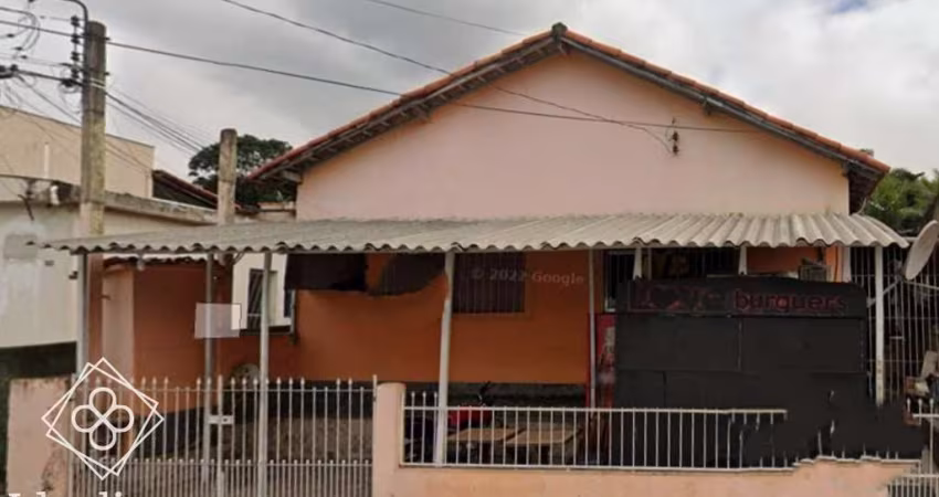 Casa para Venda em Volta Redonda / RJ no bairro Voldac