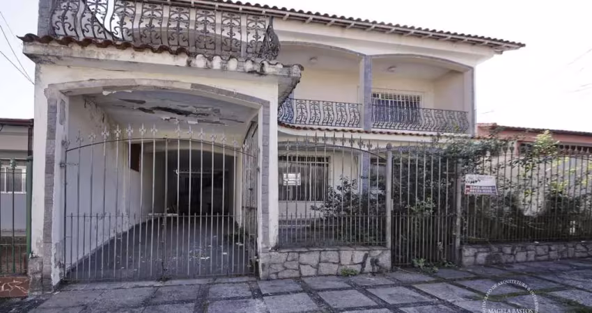 Casa para Venda em Volta Redonda / RJ no bairro Casa de Pedra
