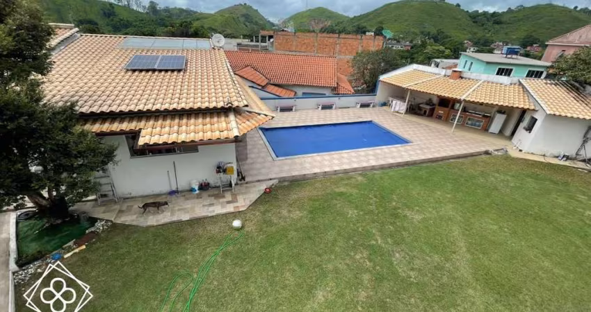 Casa para Venda em Barra Mansa / RJ no bairro Morada do Vale