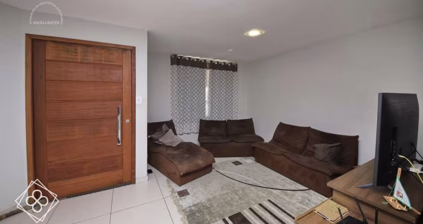 Casa para Venda em Volta Redonda / RJ no bairro Roma