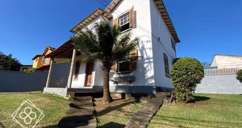 Casa para Venda em Volta Redonda / RJ no bairro Laranjal