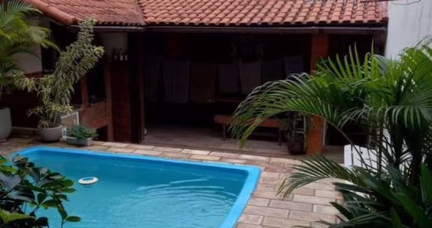 Casa para Venda em Volta Redonda / RJ no bairro Jardim Belvedere