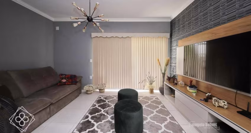 Casa para Venda em Volta Redonda / RJ no bairro Morada da Colina