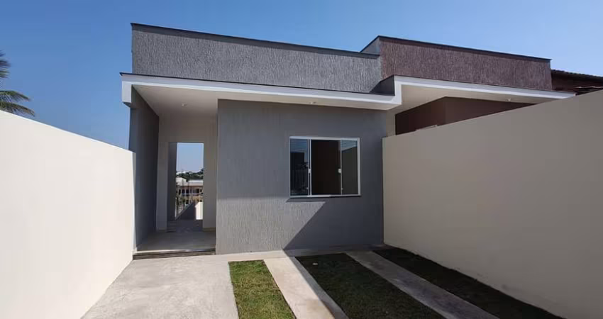 Casa para Venda em Volta Redonda / RJ no bairro Roma