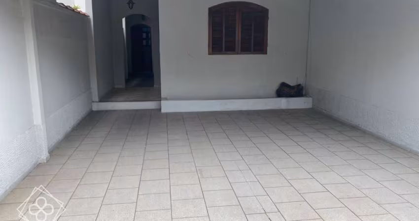 Casa para Venda em Volta Redonda / RJ no bairro Conforto