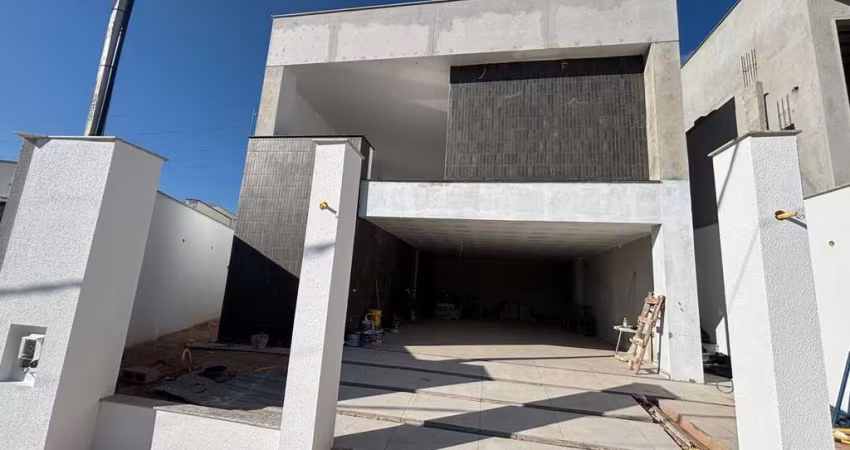 Casa para Venda em Volta Redonda / RJ no bairro Jardim Belvedere