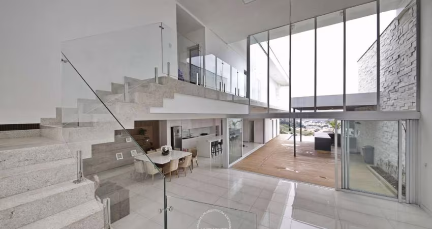 Casa para Venda em Volta Redonda / RJ no bairro Jardim Belvedere