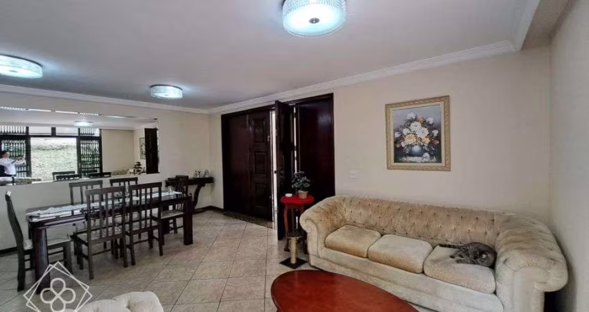 Casa para Venda em Volta Redonda / RJ no bairro Vila Santa Cecília