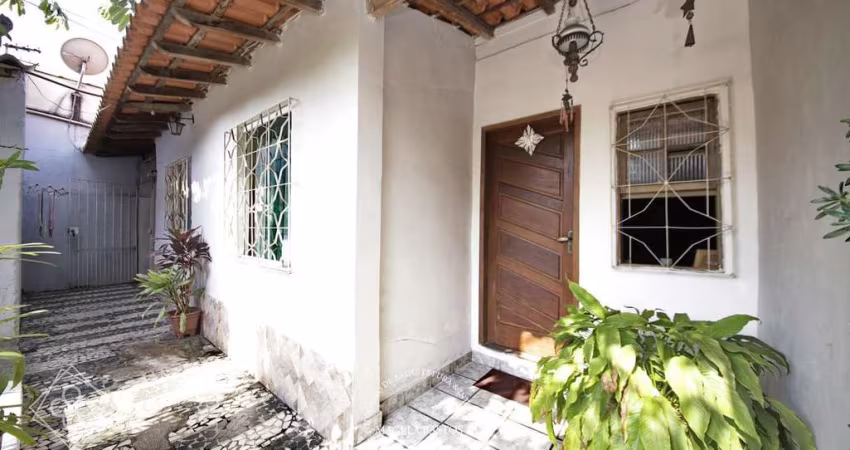 Casa para Venda em Volta Redonda / RJ no bairro Retiro
