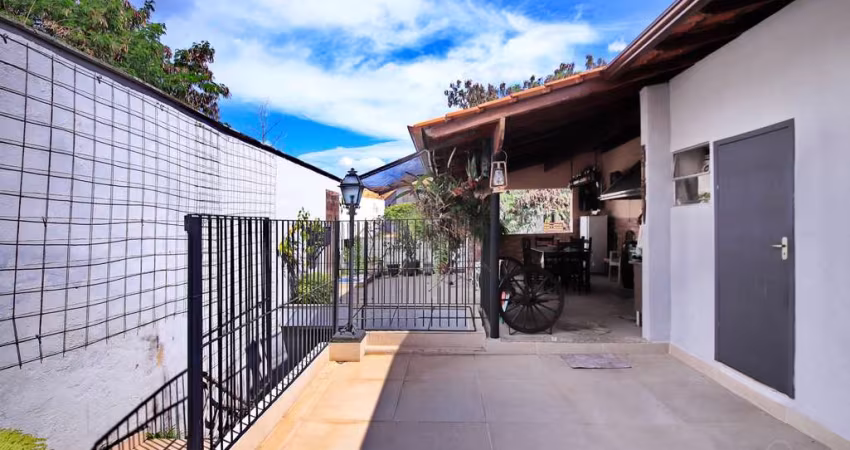 Casa 4 Quartos para Venda no bairro Jardim Belvedere em Volta Redonda, RJ