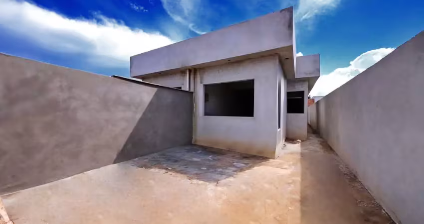 Casa nova linear com suíte e quintal no Arvoredo - Pinheiral RJ
