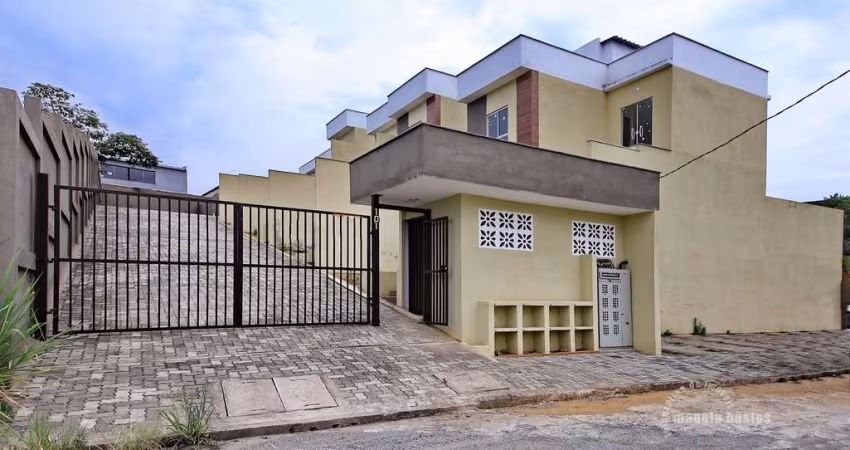 Casa para Venda em Volta Redonda / RJ no bairro Roma