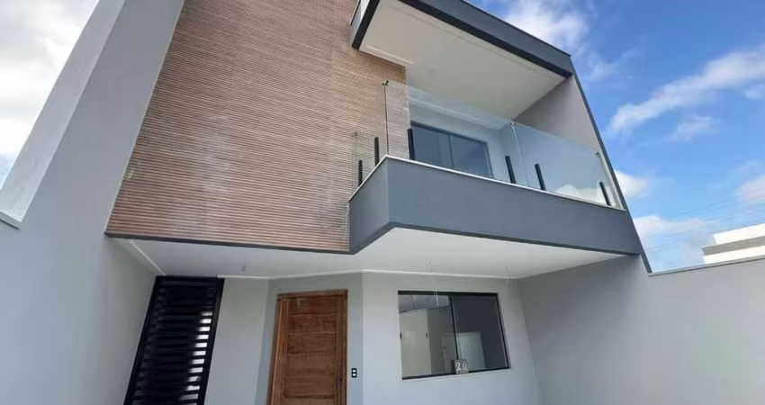 Casa a venda com 3 quartos e suíte, no Jardim Belvedere, em Volta Redonda/RJ