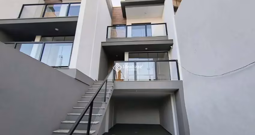 Casa com 2 suítes, 2 vagas de garagem, quintal e 118,60 m² de área construída a venda no bairro conforto, volta redonda/rj