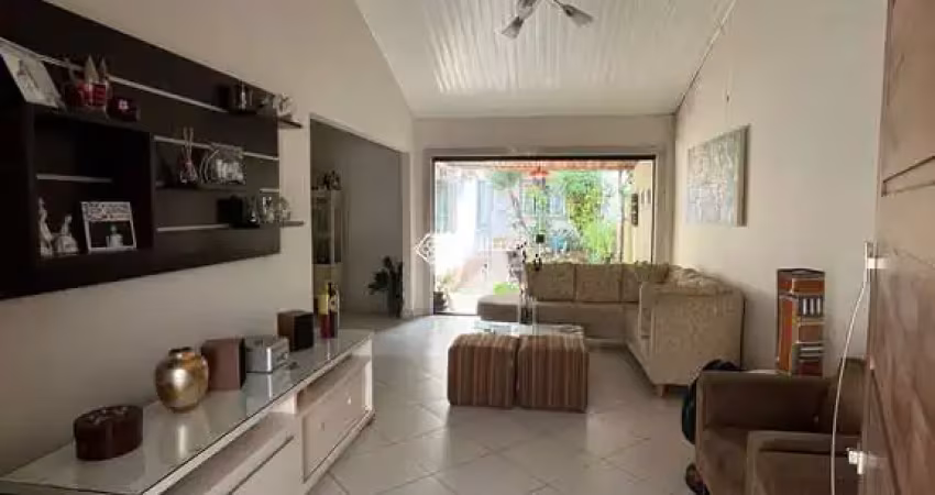 Casa linear à venda no bairro 60 – ampla, aconchegante e com área de lazer completa!