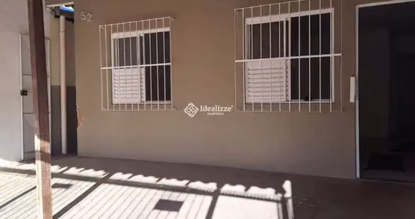 Casa térreo volta grande, 2 quartos ótima localização!!!!