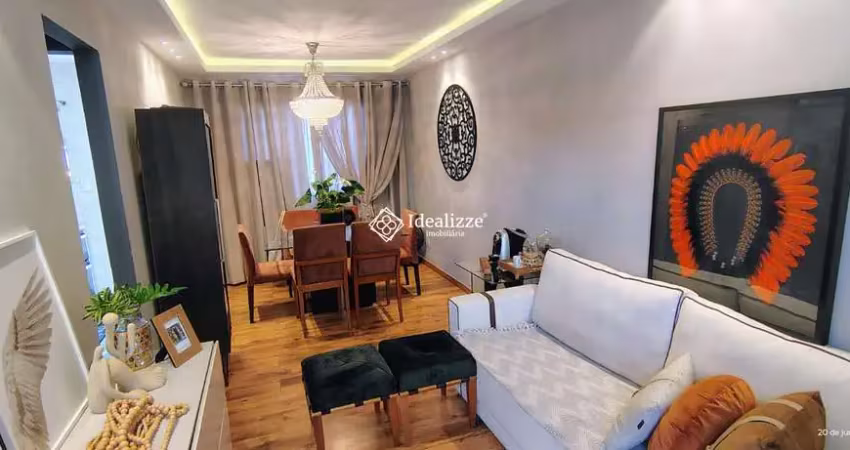 Casa vista verde com acabamento sofisticado com 3 quartos , quintal amplo, área gourmet , garagem coberta para 2 veículos