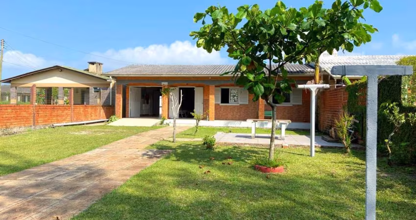 Casa beira mar no bairro Rondinha