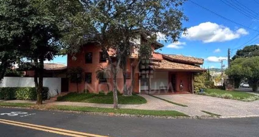 Casa à venda em Condomínio em Valinhos