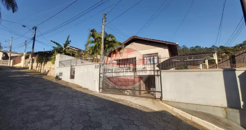 Casa com 8 quartos à venda no Valparaíso, Blumenau 